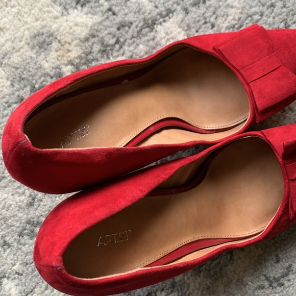 Red Suede Apt 9 high heels - Picture 6 of 6